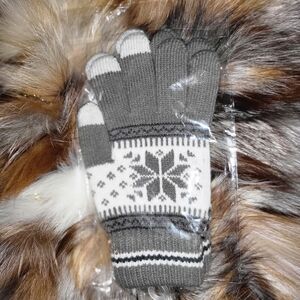 NEW GRAY AND WHITE TOUCH SCREEN WONTER GLOVES! ☆☆3FOR$25☆☆